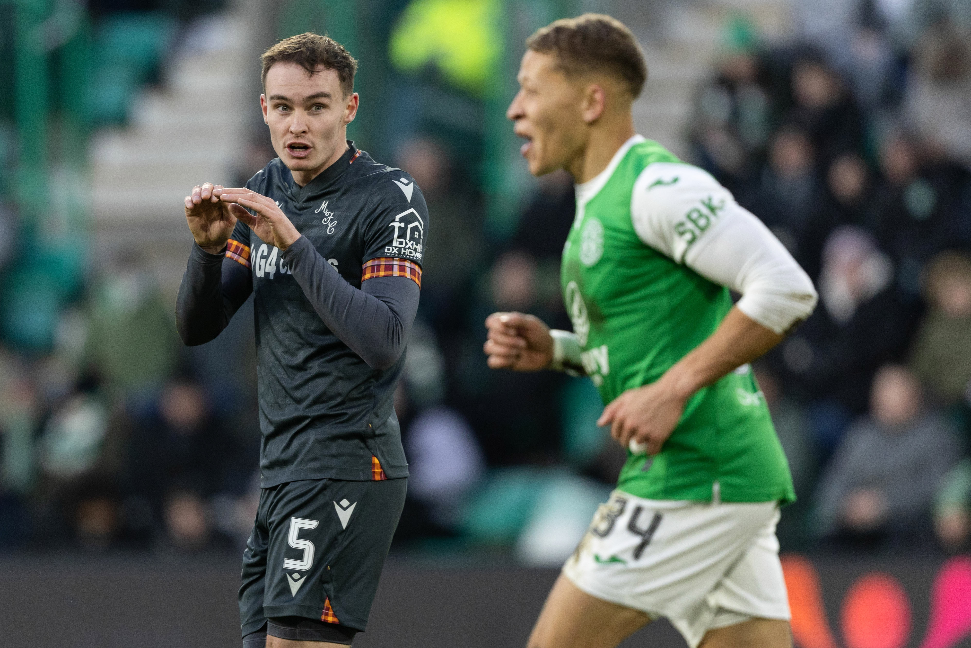 Hibernian v Motherwell