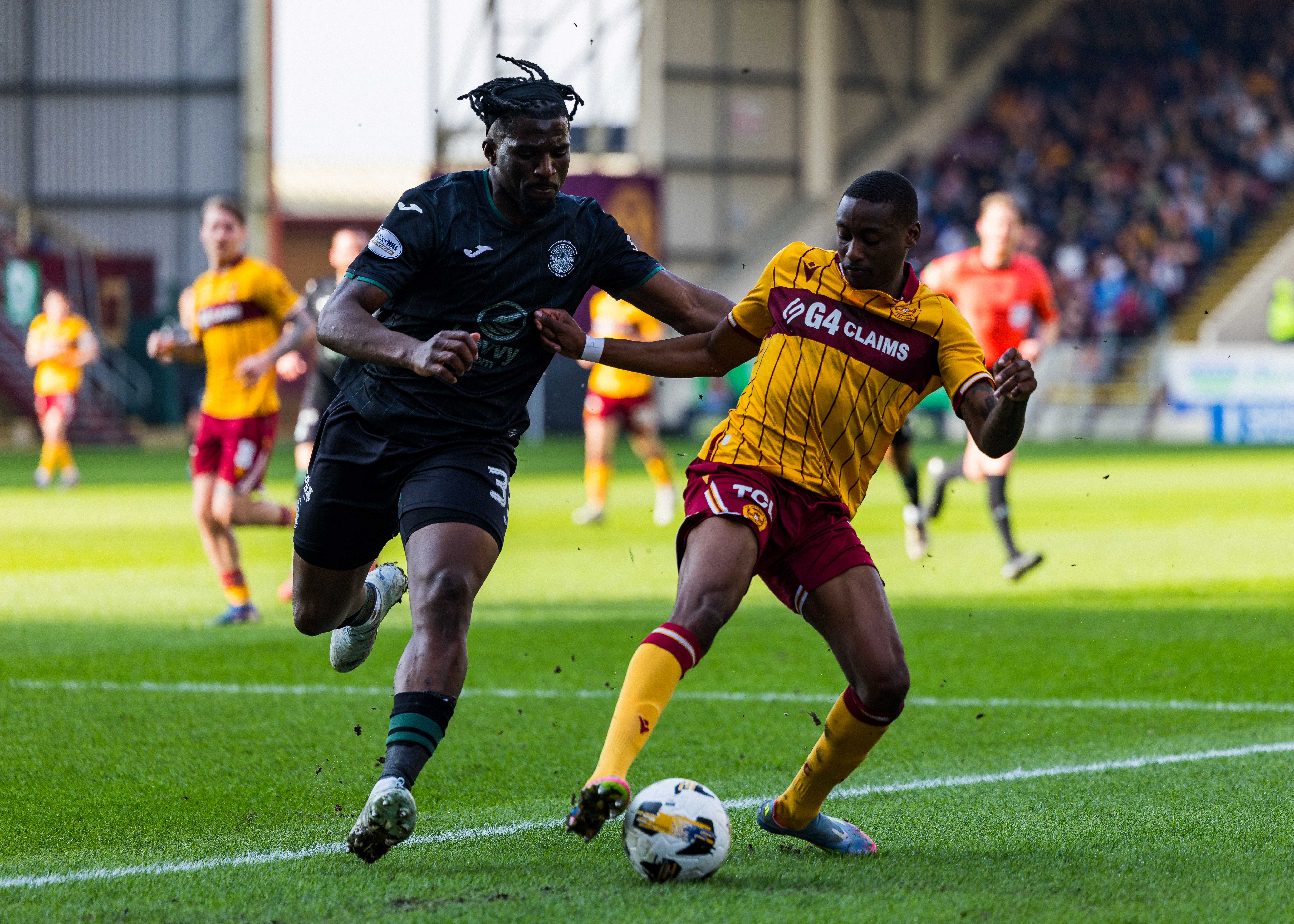 Hibernian v Motherwell