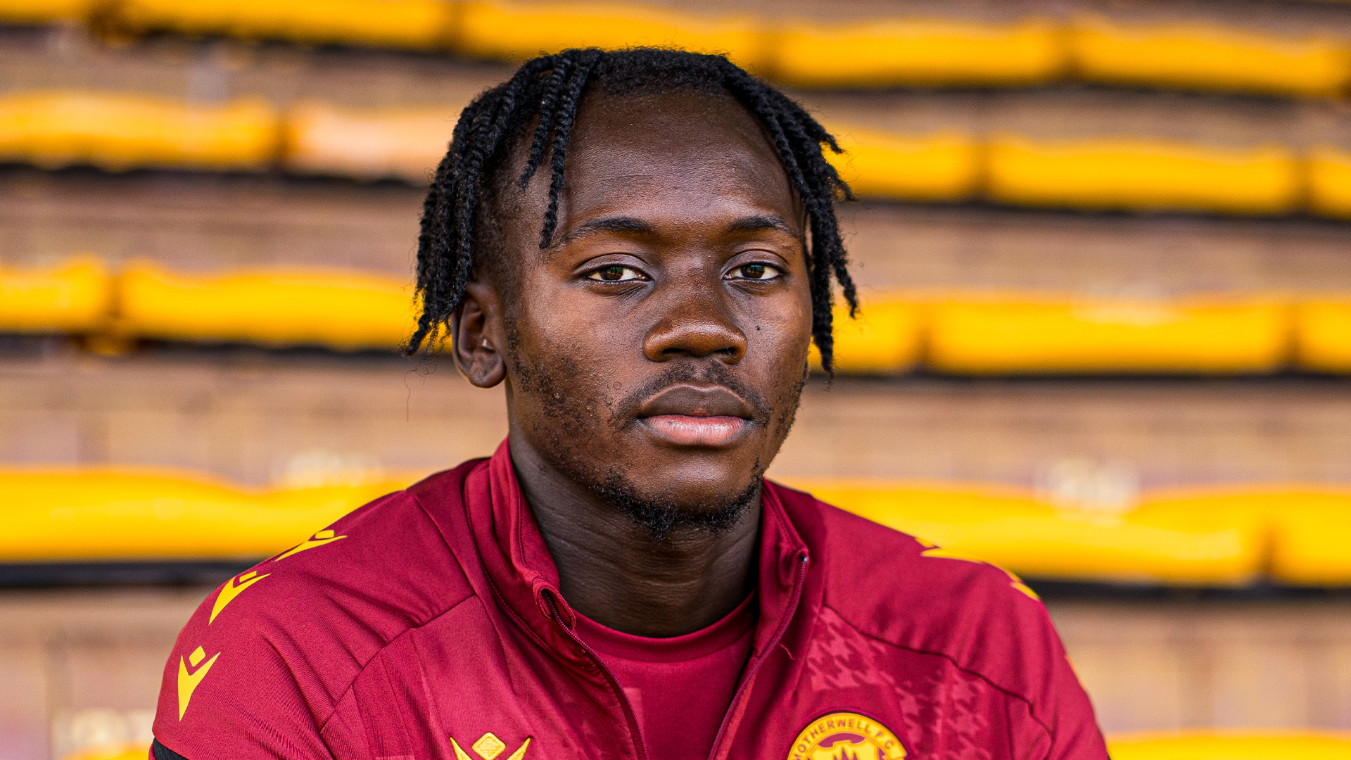 Emmanuel Longelo ahead of St Mirren