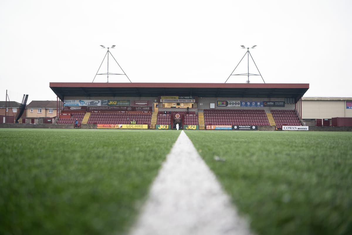 Stenhousemuir v Motherwell